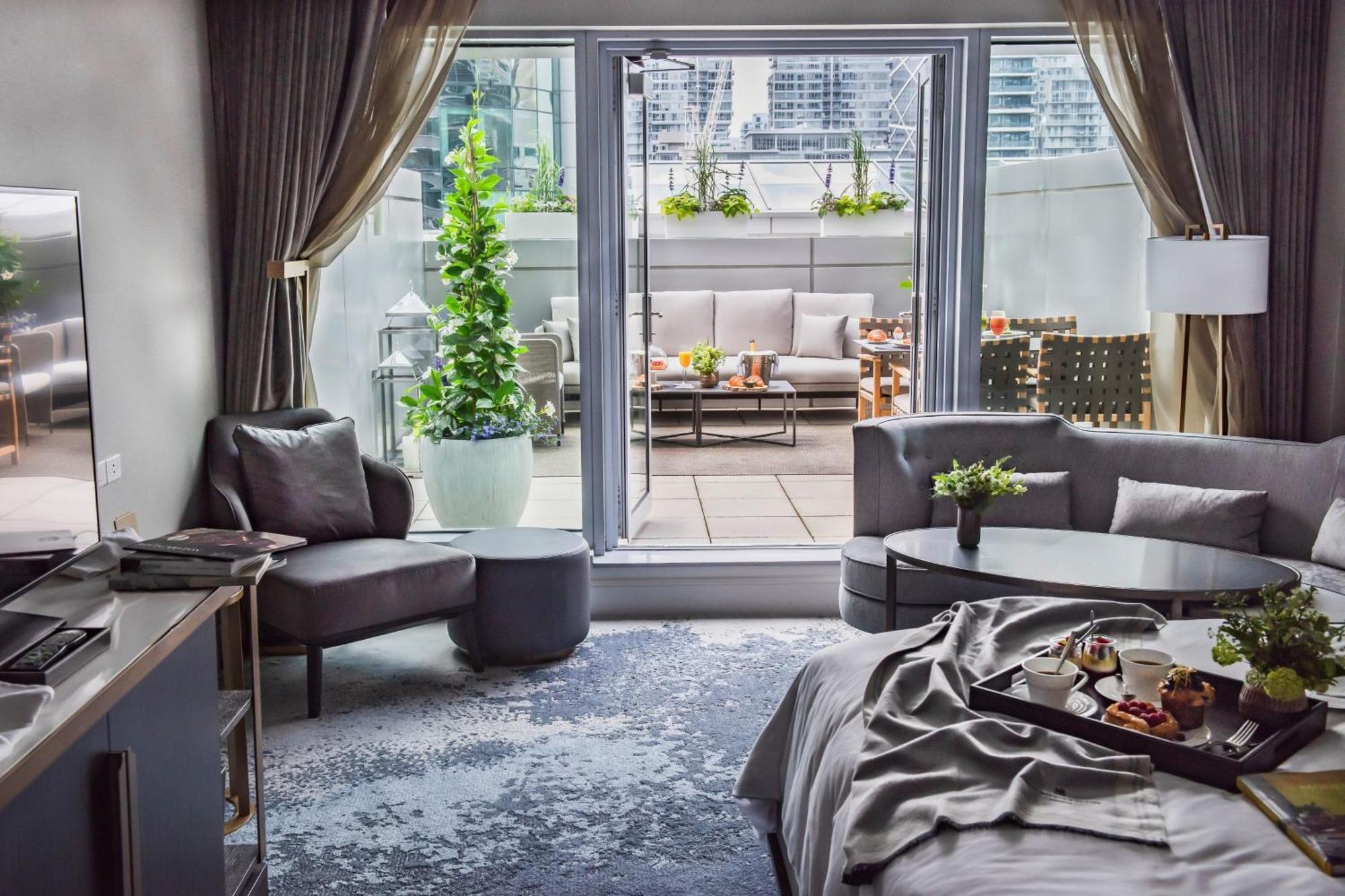 The Ritz-Carlton, Toronto Hotel Exterior photo