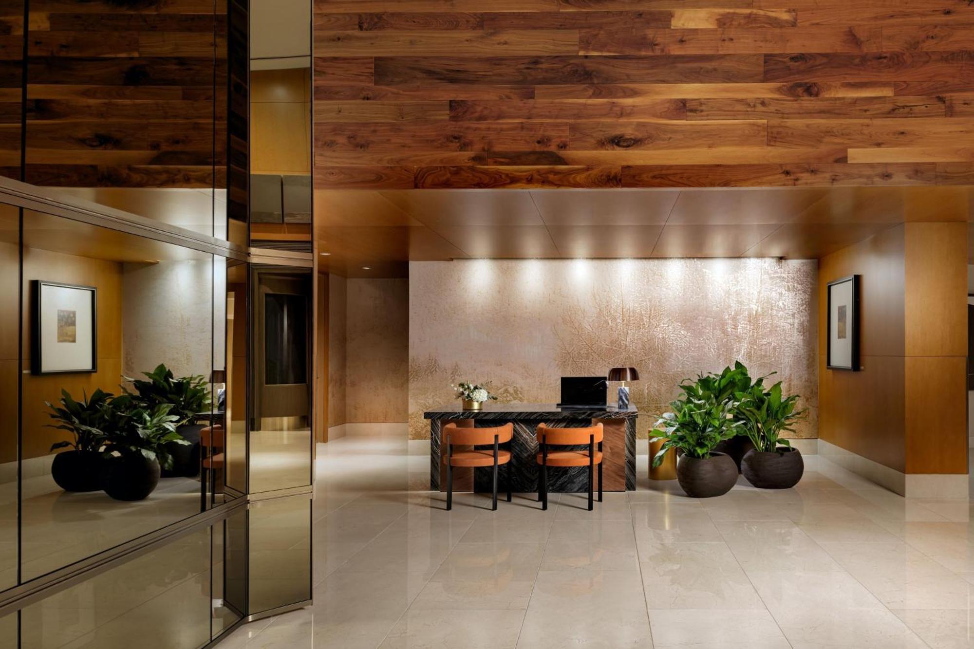 The Ritz-Carlton, Toronto Hotel Exterior photo